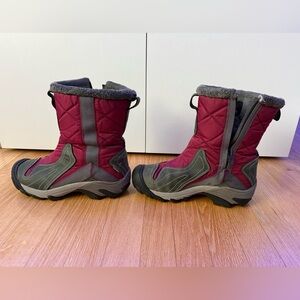 Keen Women's Winter Boots - Red and Gray